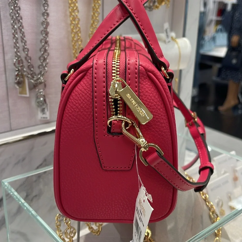 Michael Kors Travel Small Duffle Leather Crossbody Satchel Electric Pink
NWT - Picture 5 of 16